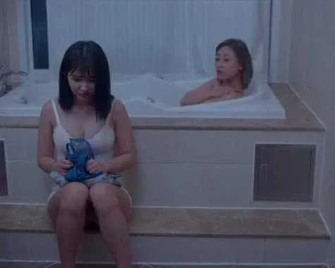Chị Em - Ký Ức Dòng Sông