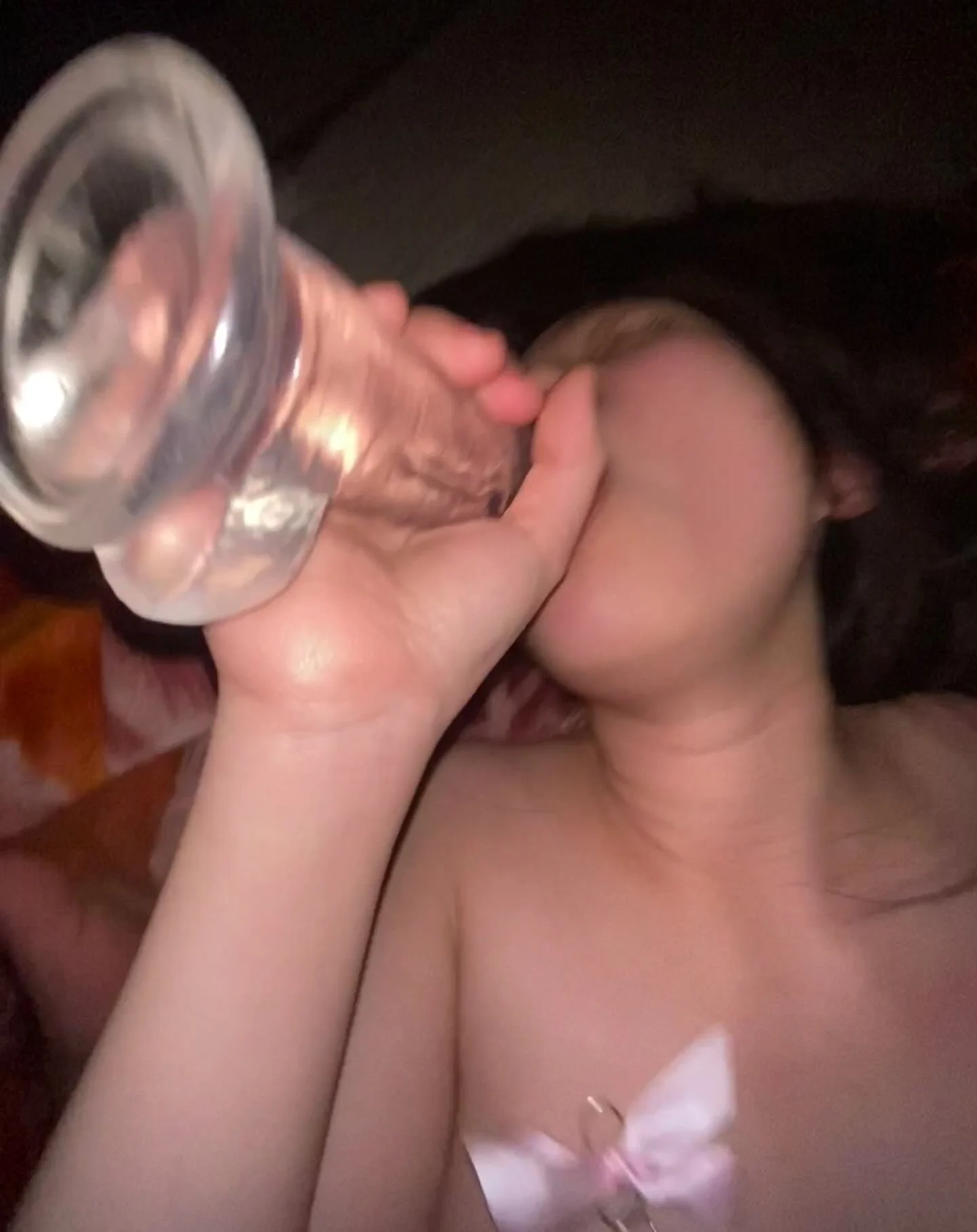 Chơi em hàng sách tay kiến thuỵ thích được đầy 2 lỗ